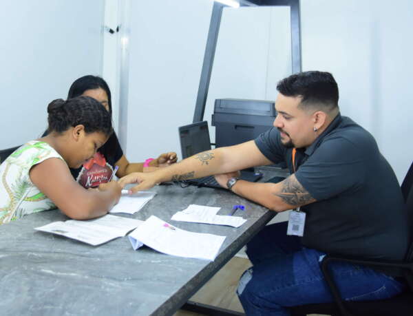 Profissionais de Casas do Cidadão e Caminhão do Cidadão recebem orientações sobre atendimento inclusivo às pessoas autistas