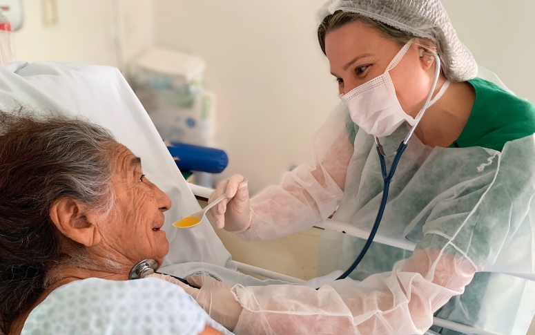 Disfagia: palestra no HGWA orienta cuidadores sobre processo de deglutição de pacientes