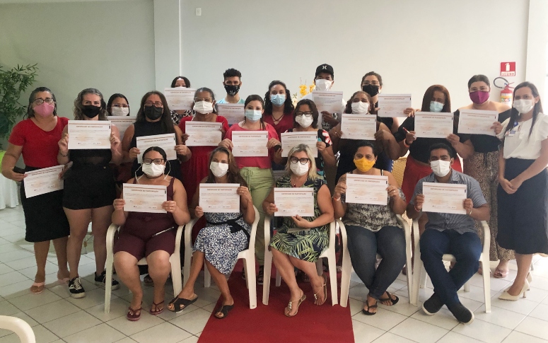 Casa de Cuidados do Ceará capacita 20 cuidadores de pacientes