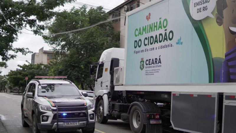 Operação Opus: Governo do Ceará disponibiliza serviços para moradores de conjuntos residenciais no Jangurussu