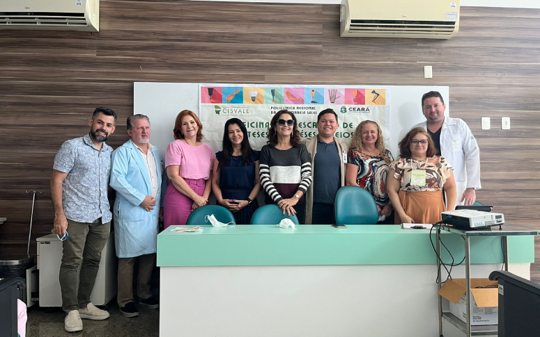 Policlínica de Caucaia capacita profissionais para prescrição e utilização de órteses e próteses