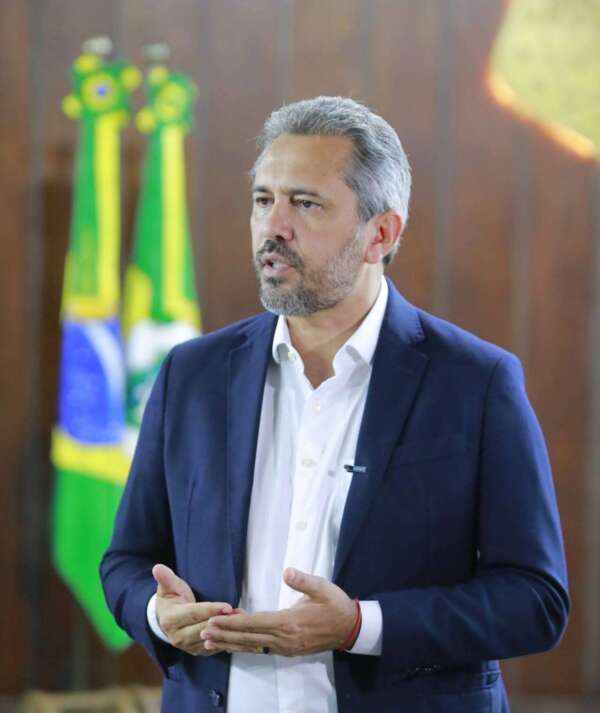 Governador Elmano de Freitas vai à China a fim de ampliar investimento estrangeiro no Ceará
