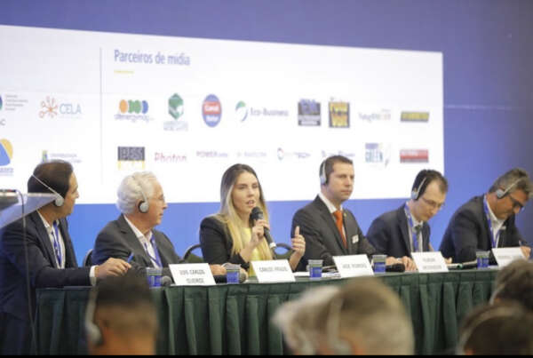 Governo do Ceará apresenta potencialidades para investimentos na cadeia de energias renováveis na Intersolar Summit Brasil Nordeste 2023