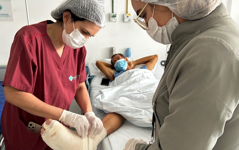 Equipe do HMJMA reverte indicação para amputar membro de paciente