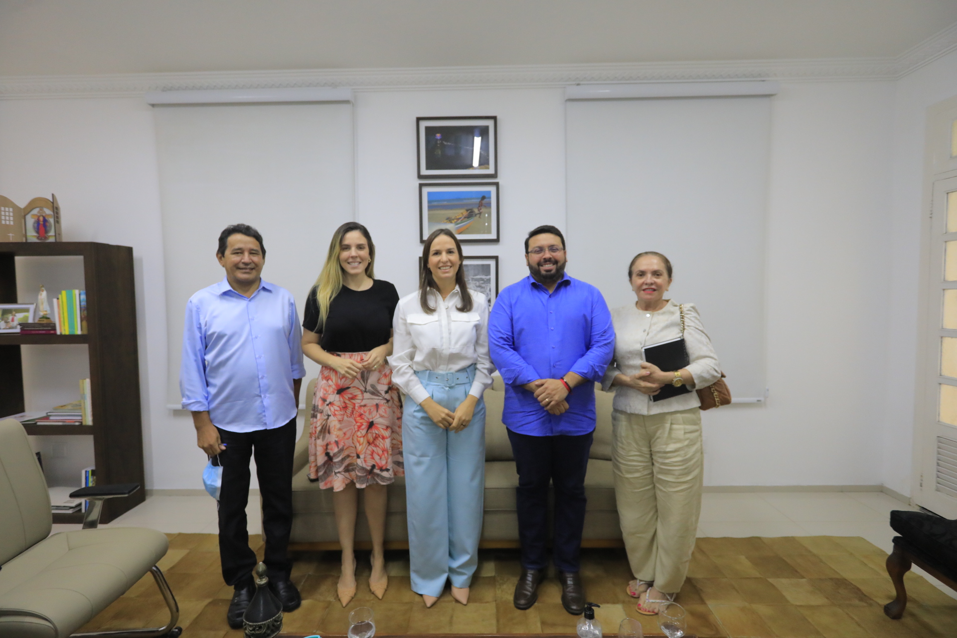 Primeira-dama e vice-governadora debatem ações para fomentar a autonomia econômica de mulheres em situação de vulnerabilidade