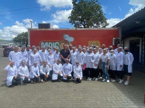 Ceasa-CE recebe visita de alunos e professores da Paraipaba