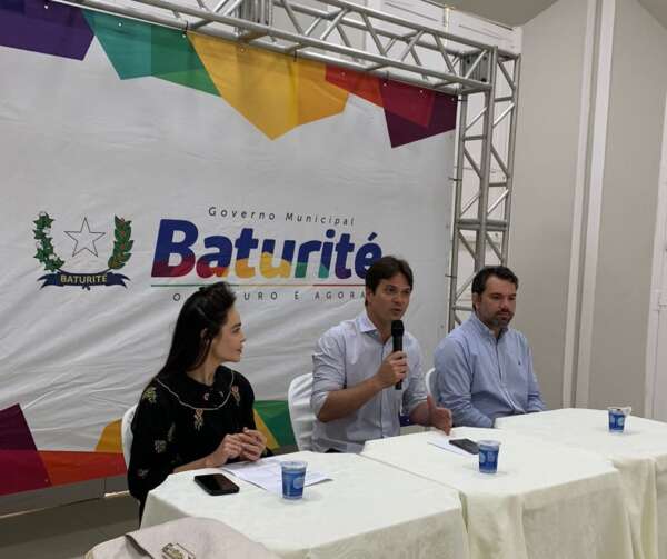 Jucec firma acordo com prefeitura para abertura de empresas em 1 minuto em Baturité