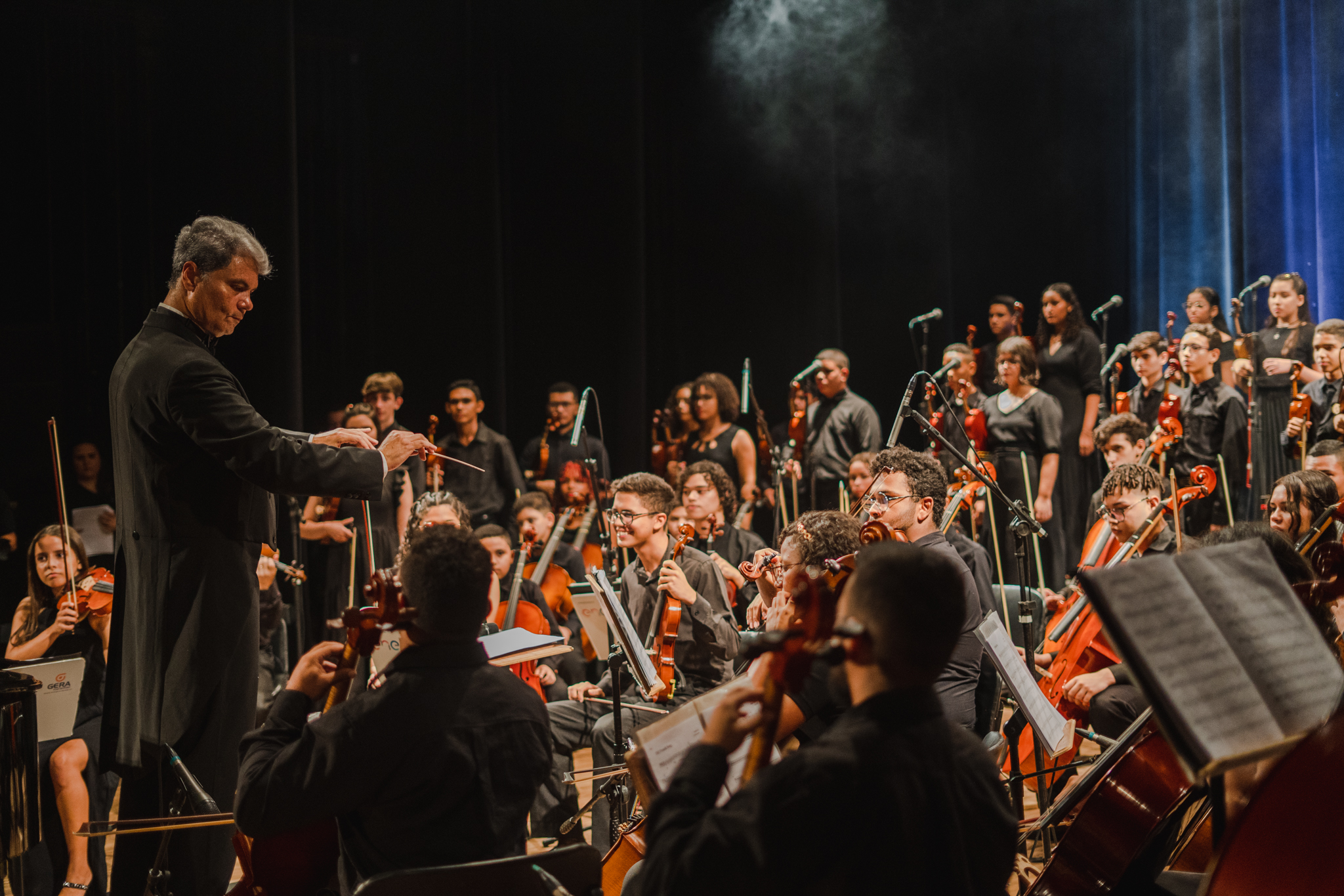Orquestra e Coral do Instituto de Música Jacques Klein se apresentam no Theatro José de Alencar na sexta-feira (12)