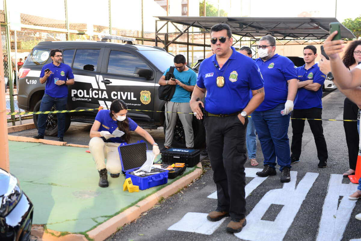 Pefoce realiza simulação de local de crime durante exposição