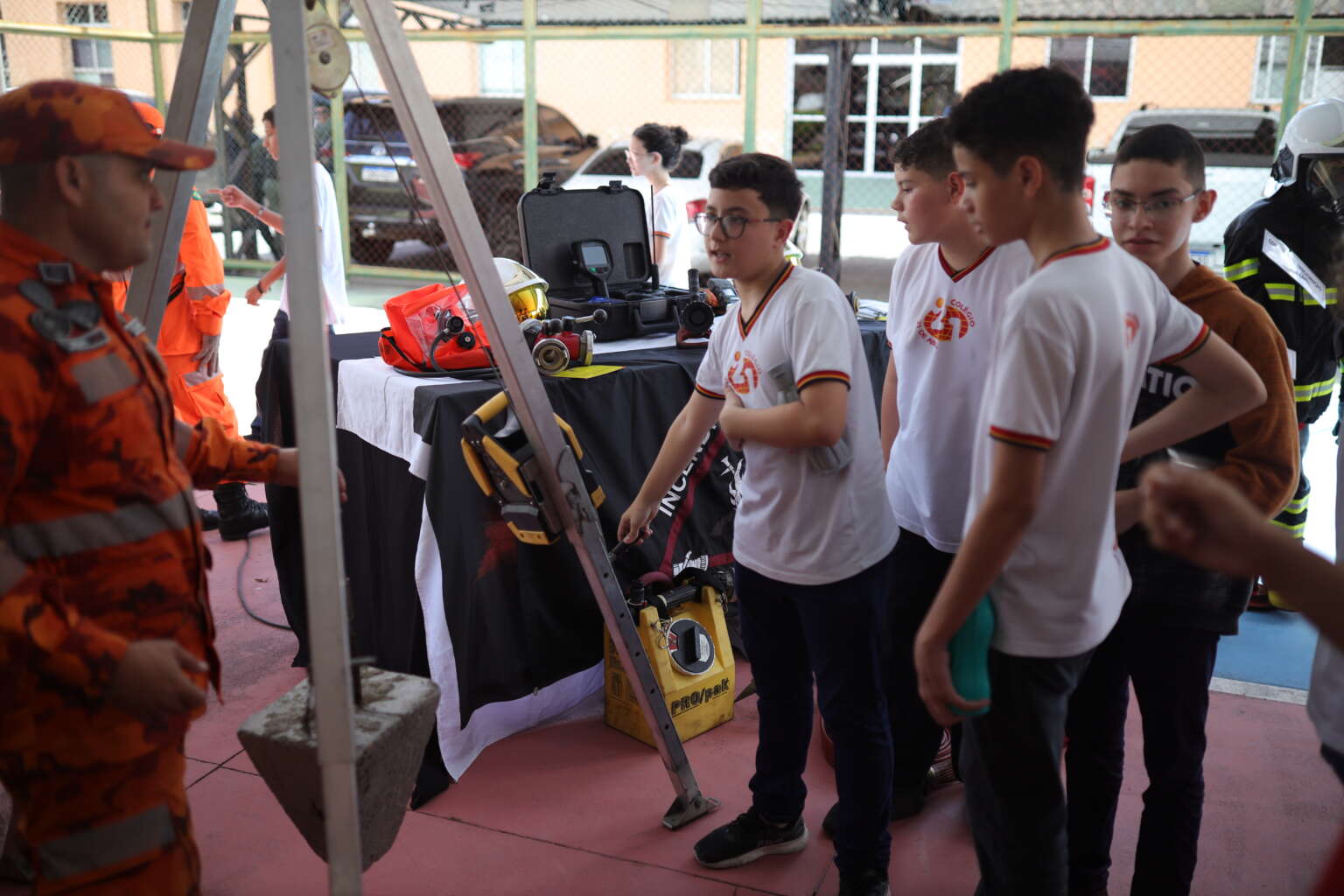 Exposições e apresentações inspiram crianças e adolescentes no Mundo SSPDS