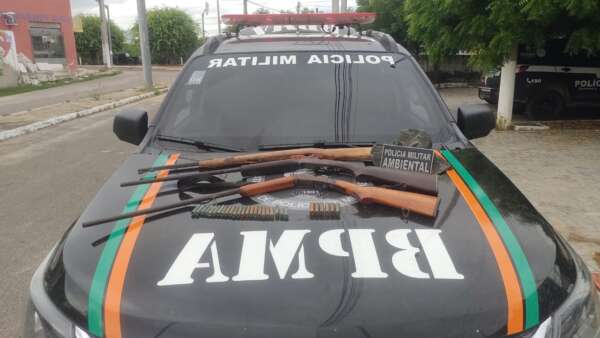 Homem é detido e três armas de fogo e 92 aves silvestres são apreendidas pela PMCE