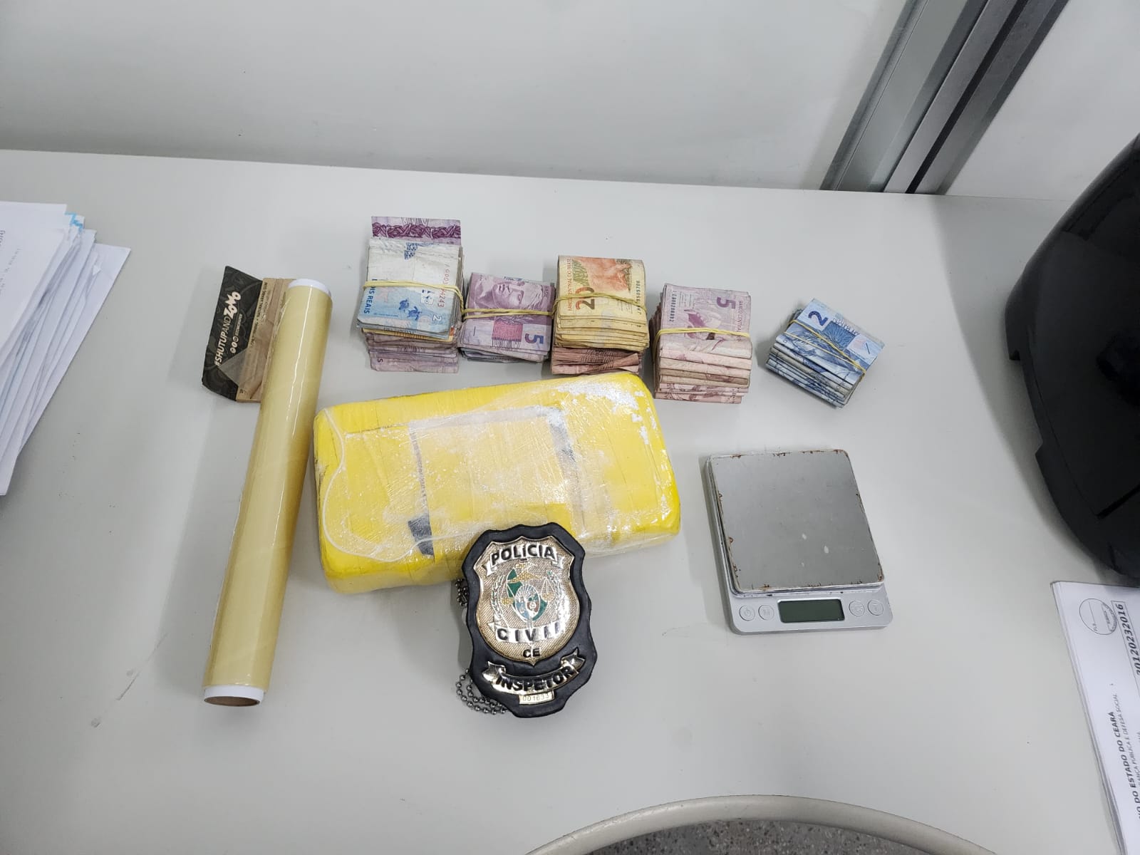 Polícia Civil captura dupla com mais de 1 kg de drogas na Capital