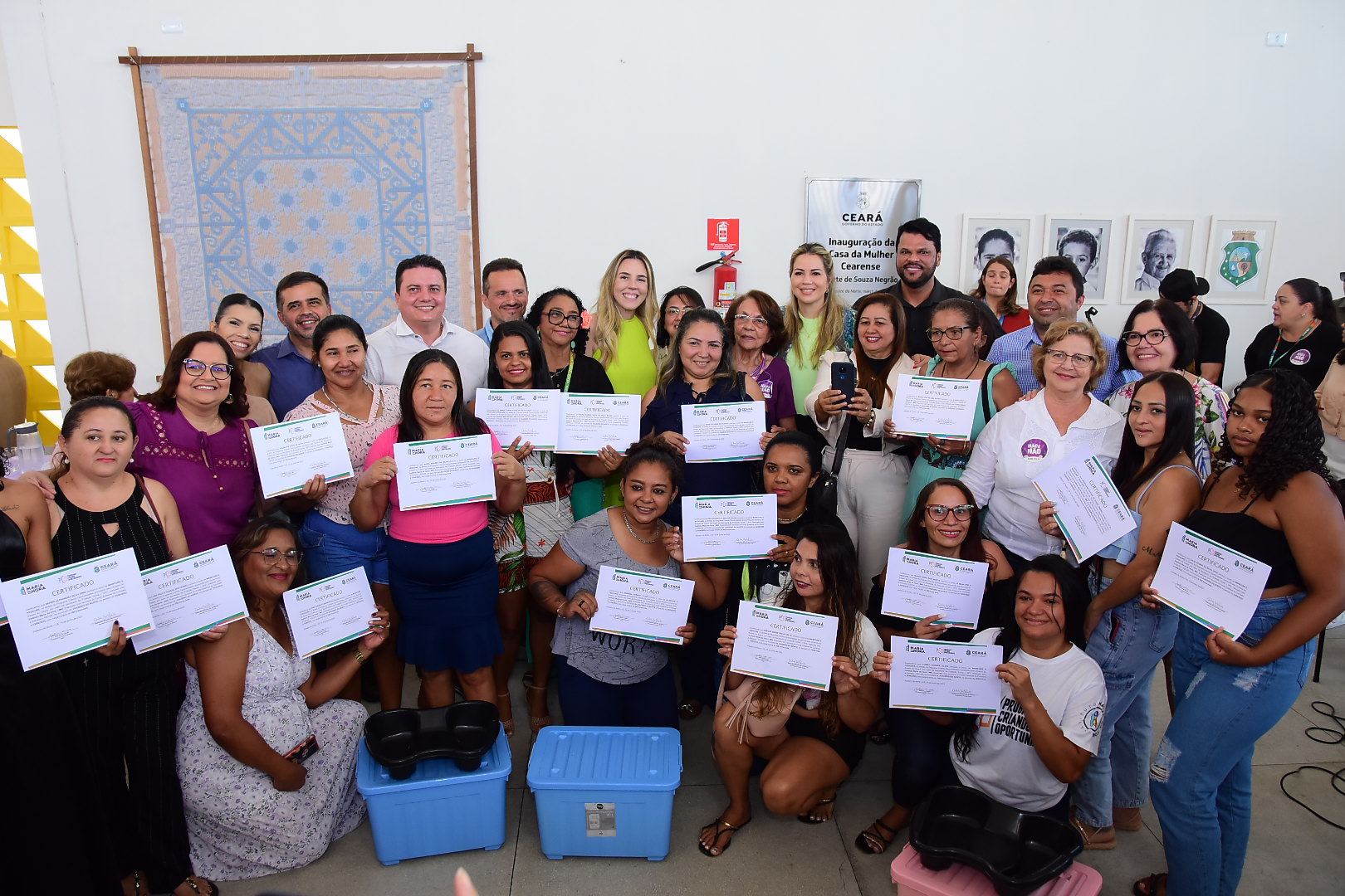 Assistidas da Casa da Mulher Cearense do Cariri recebem qualificação profissional e instrumentais de trabalho