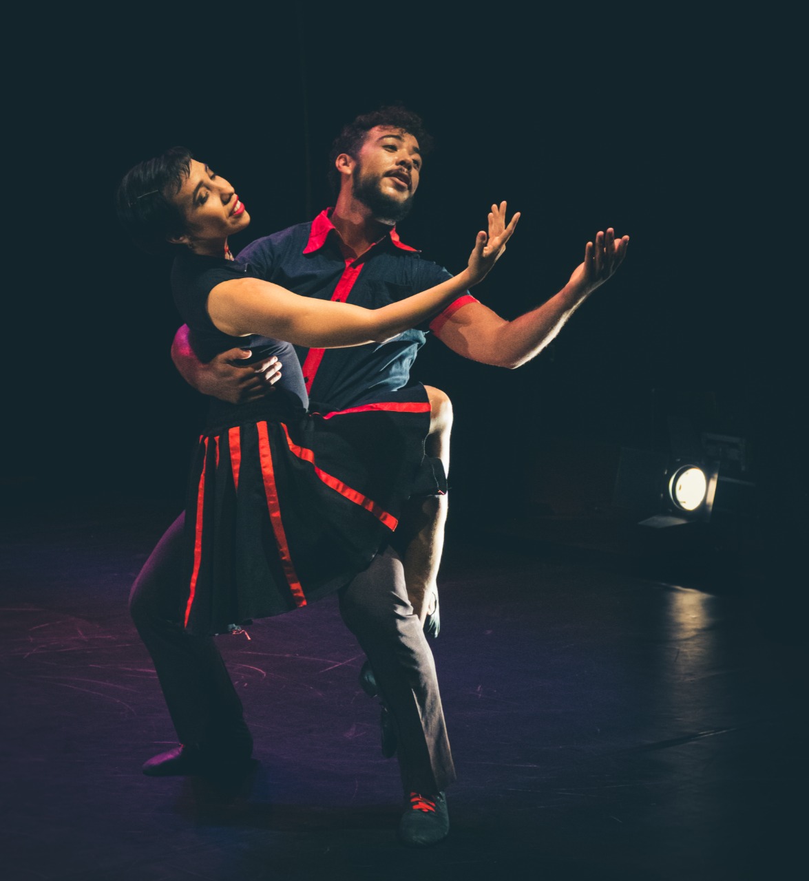 “Felizes para Sempre”: Dança-Libras com Clarissa Costa e Jhon Morais em única apresentação no TJA