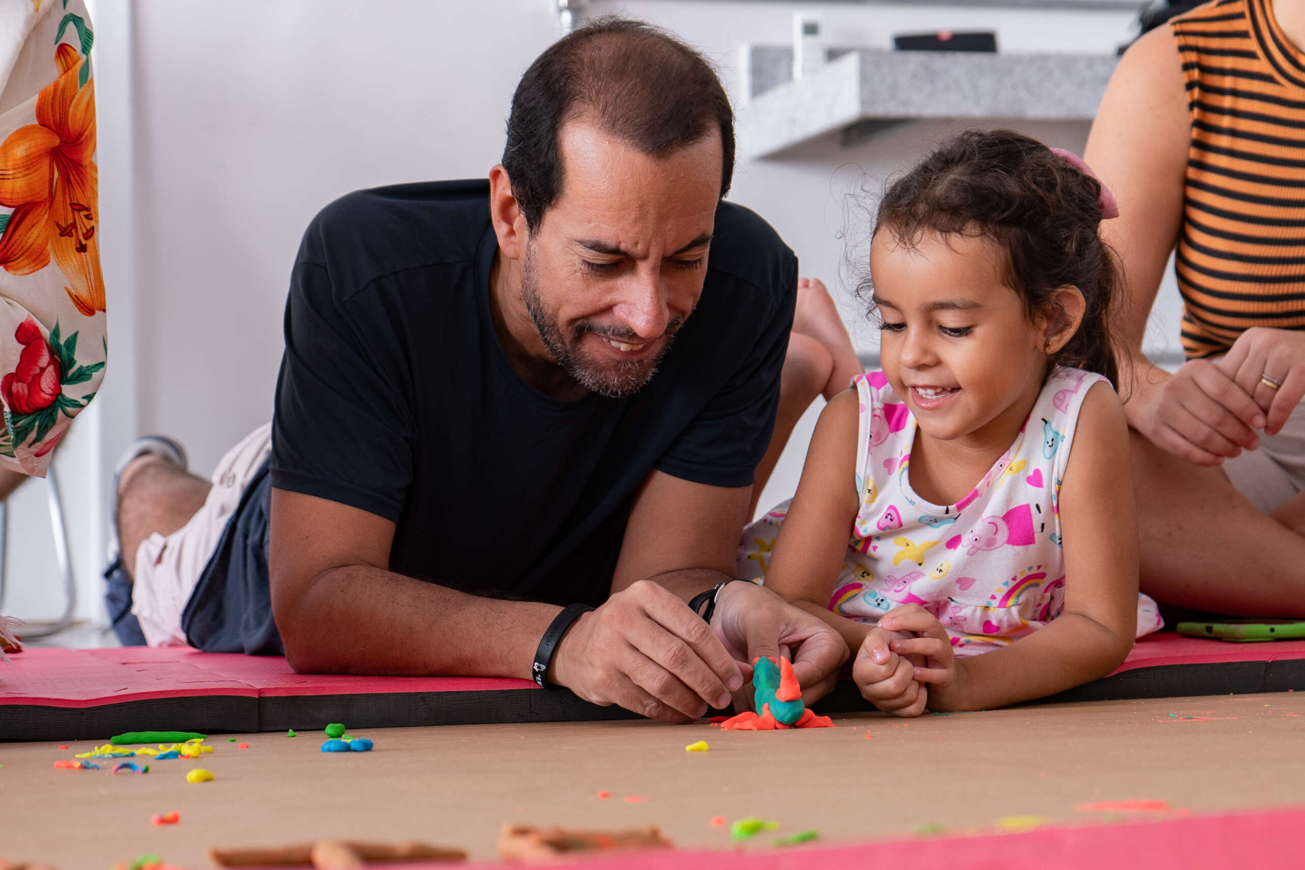 Visita em Libras e ateliê criativo para crianças: confira programação de férias da Pinacoteca do Ceará
