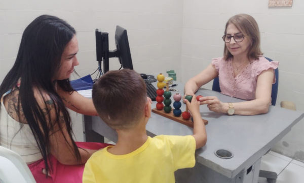 Férias escolares: o desafio de entreter as crianças para além do uso das telas