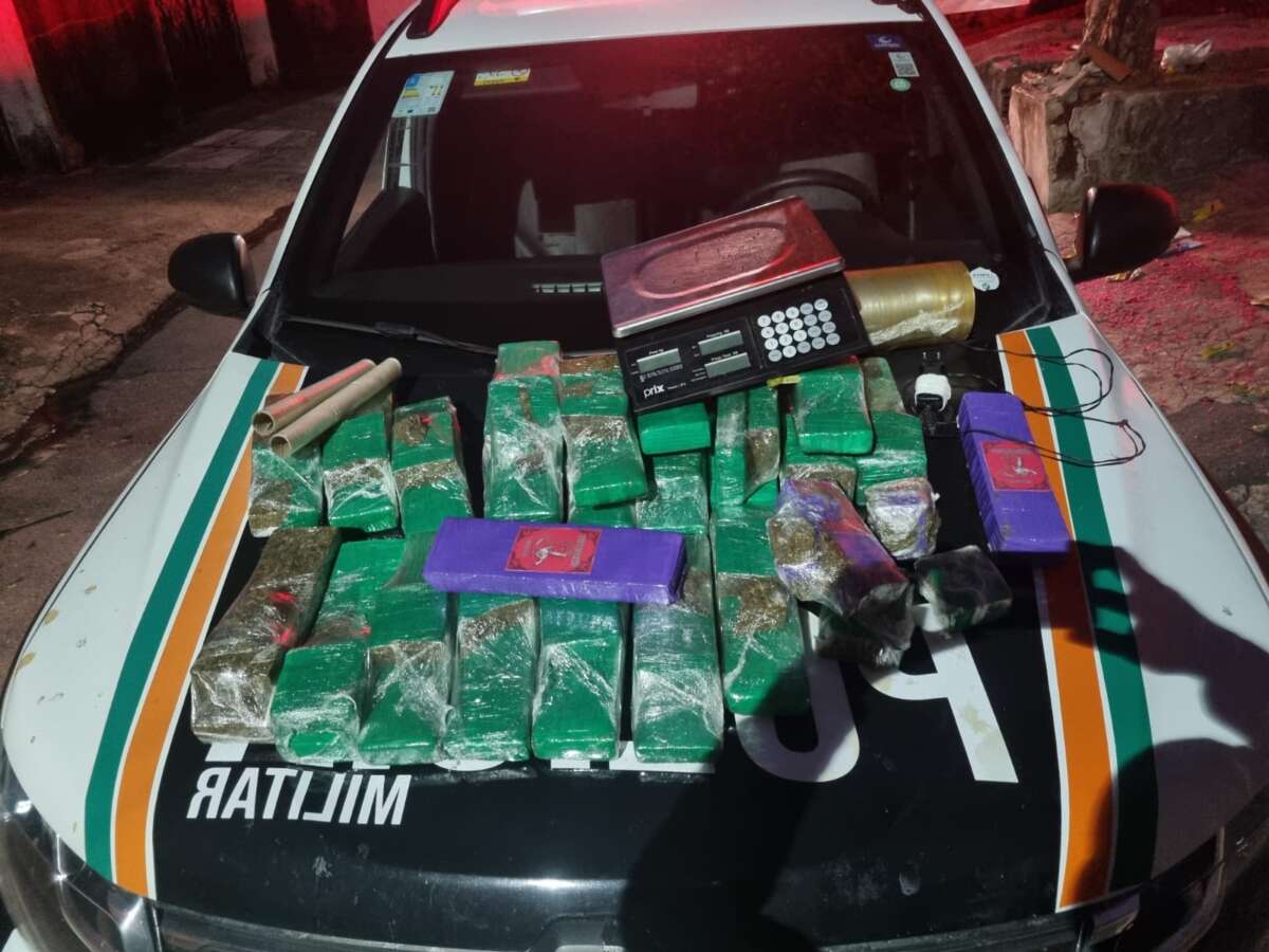 Mais de 25 kg de maconha são apreendidos em ação da PMCE na Capital