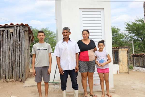 Gestores da Sohidra acompanham andamento do projeto de módulos sanitários em Canindé