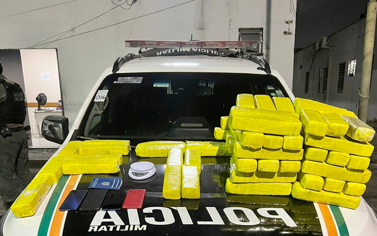 Polícia Militar prende casal e apreende quase 50 kg de maconha em imóvel na Capital