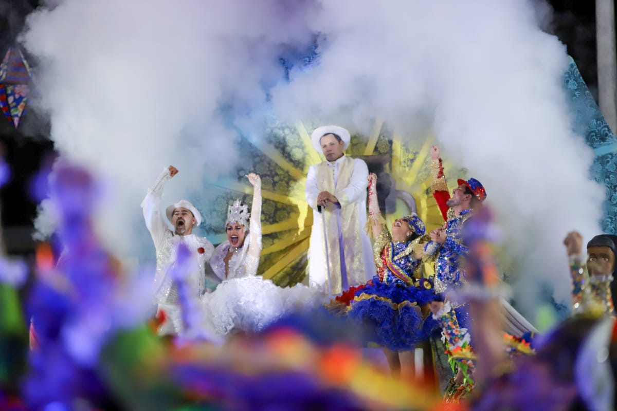 Primeira noite de campeonato, “Da culinária à fé”, é marcada por homenagens a símbolos nordestinos