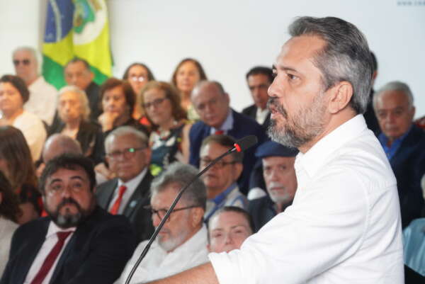 44 anos da Lei da Anistia: Governador anuncia transformação de mausoléu do Palácio da Abolição em monumento a abolicionistas cearenses