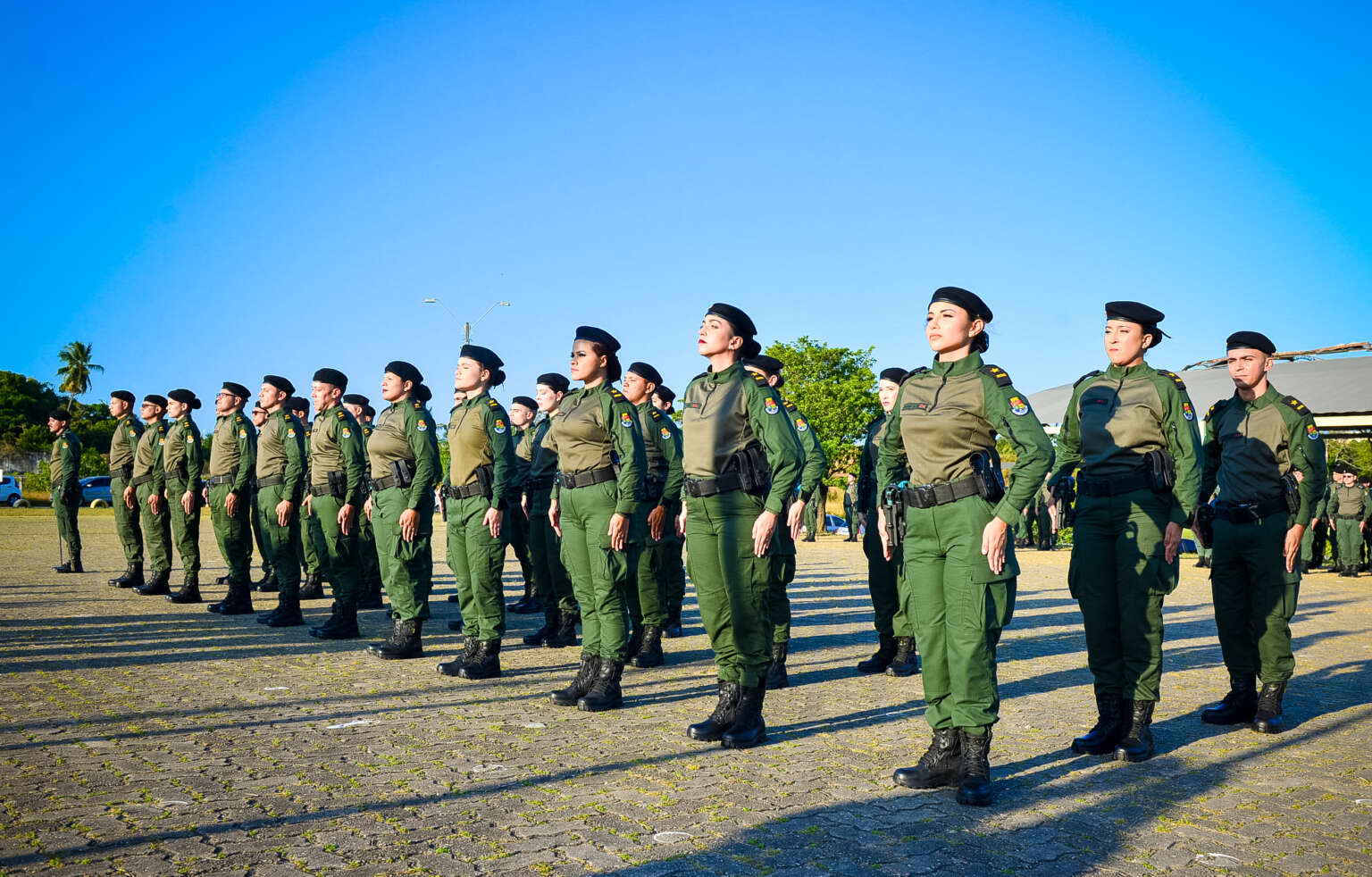 Dia do Soldado: alunos oficiais do CFOC participam de solenidade de compromisso