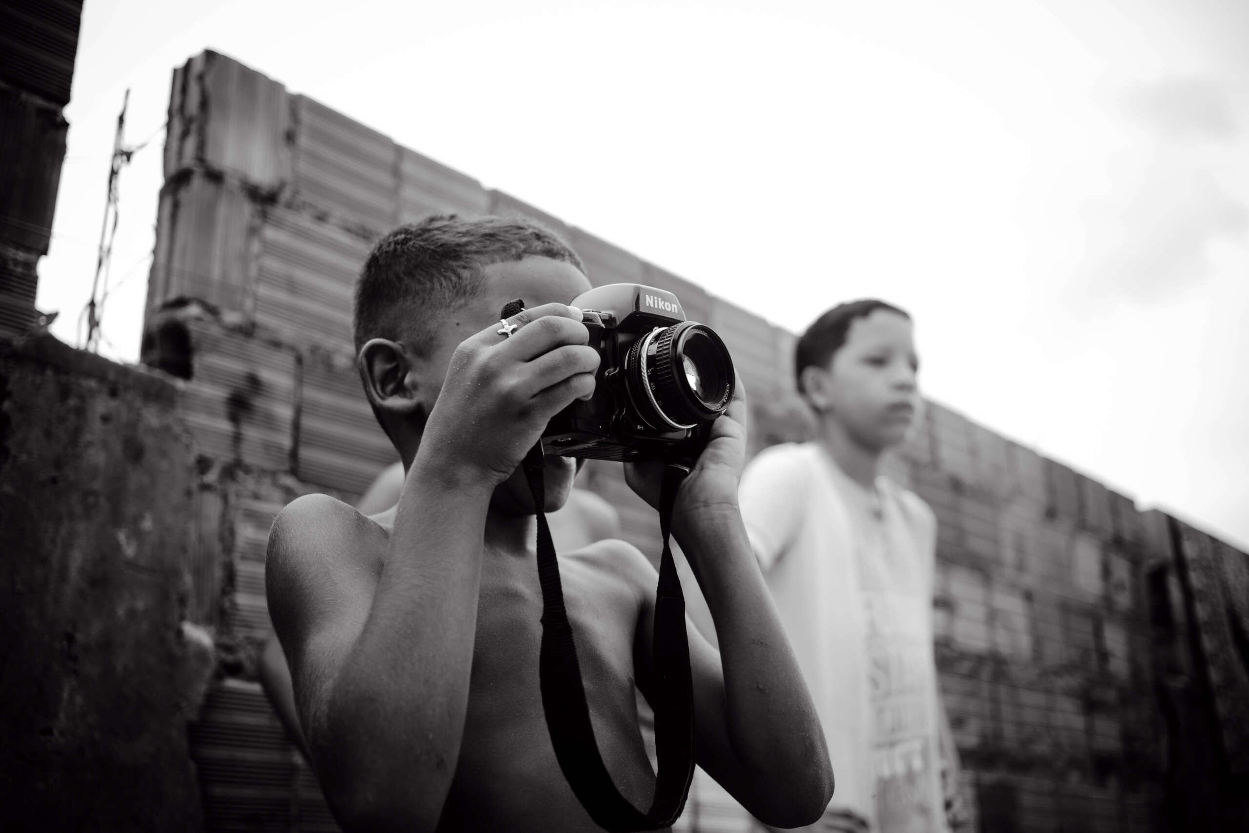 Mostra fotográfica e feira de design são destaques na programação semanal da Kuya