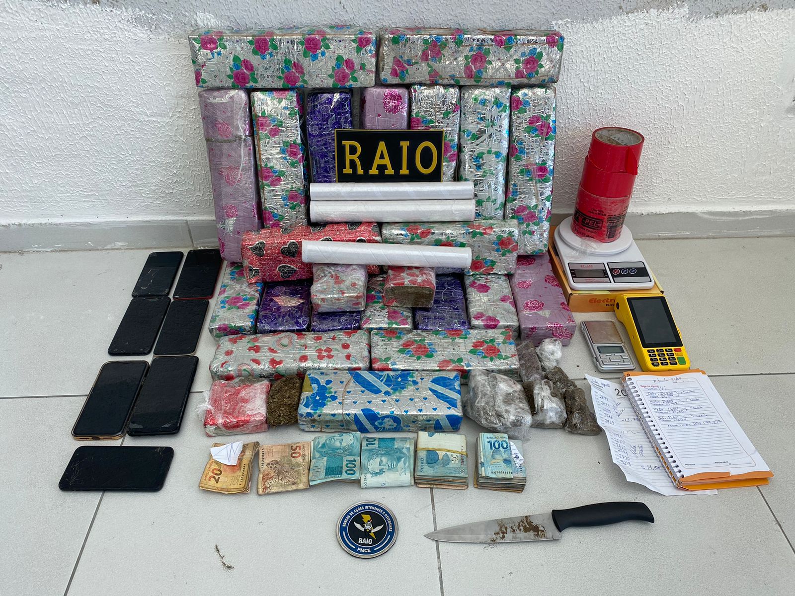 Polícia Militar prende mulher e apreende 20 kg de maconha no bairro Vila União