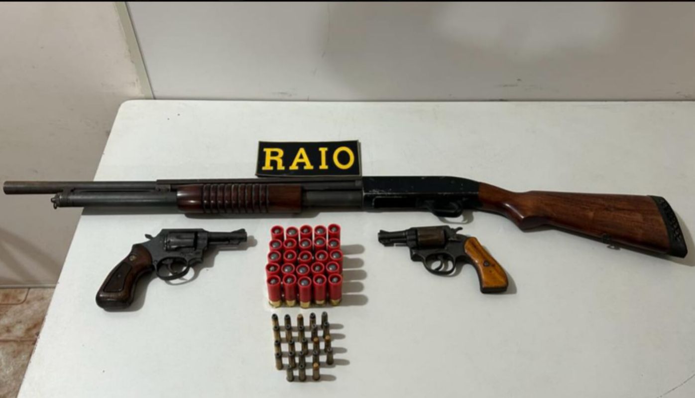 Polícia Militar prende suspeito em posse de três armas de fogo e munições em Beberibe