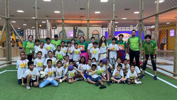 Crianças do Projeto Esporte em 3 Tempos conhecem a Cidade Mais Infância