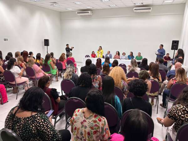 Mulheres assistidas pela Casa da Mulher Brasileira concluem cursos de qualificação profissional