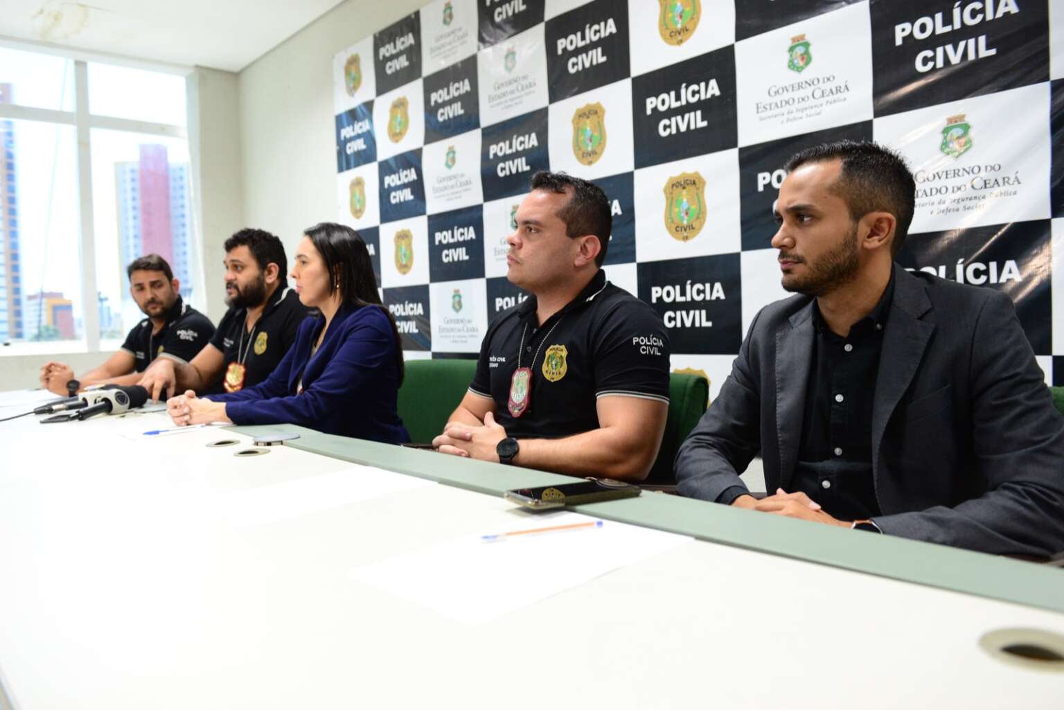 PC-CE cumpre 44 mandados de prisão em desfavor de membros de grupos criminosos em megaoperação pelo Ceará