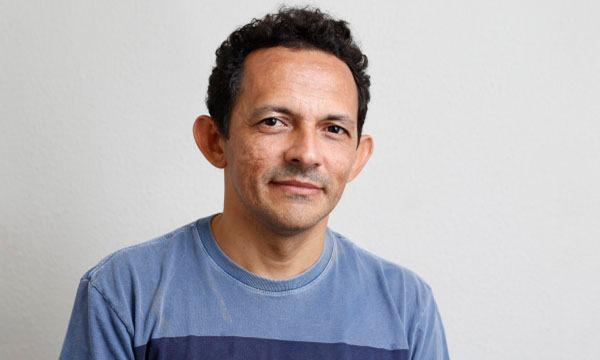 Biblioteca Pública realiza live com o jornalista Demitri Túlio