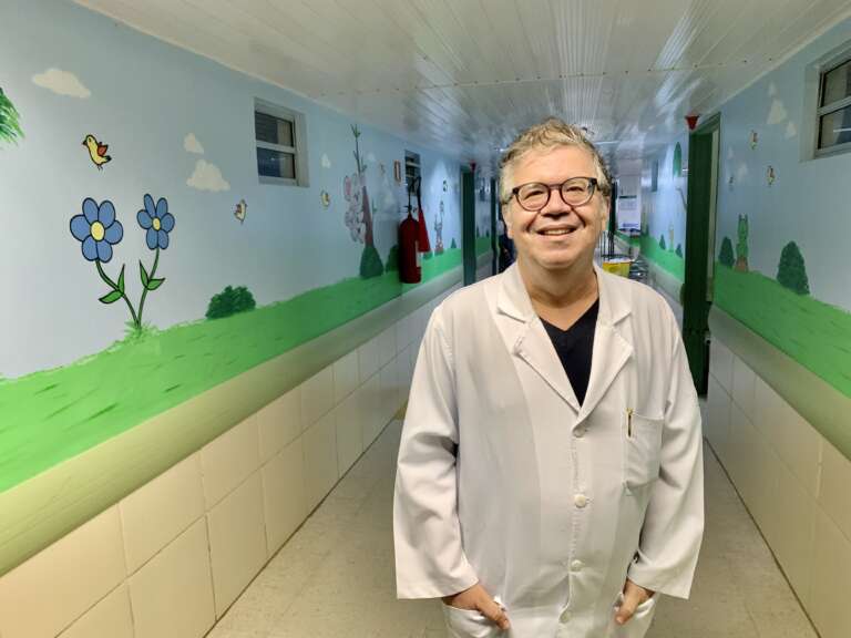 Descoberta precoce do câncer infantojuvenil aumenta as chances de cura em até 80%, diz especialista