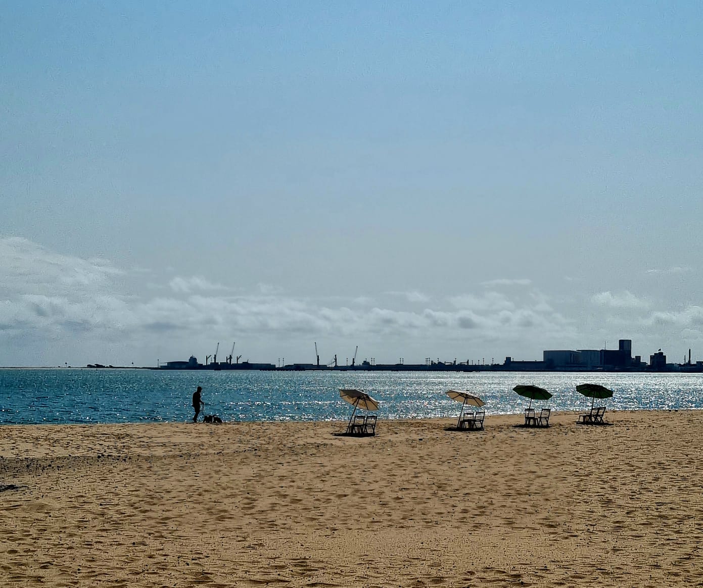 Fortaleza possui 22 trechos de praias próprias para banho neste fim de semana