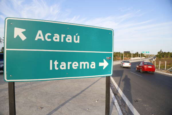 Da infraestrutura ao ensino superior: Governo do Ceará inaugura e anuncia obras que levam desenvolvimento aos litorais Oeste e Norte