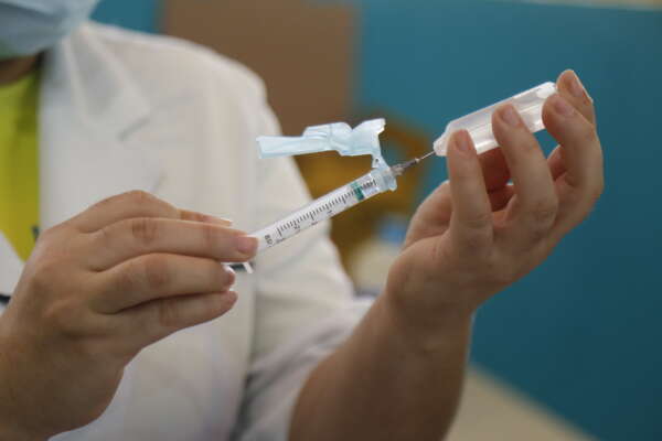 Dia Mundial de Combate à Meningite: vacinação é fundamental para prevenir a doença