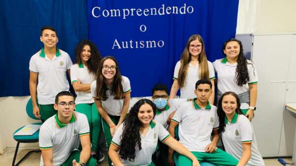 Artigo de aluna cearense publicado no portal Deutsche Welle aborda convivência com autismo