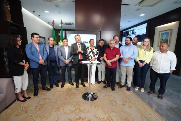 Governo do Ceará assina acordo de cooperação com foco em capacitações em energia limpa