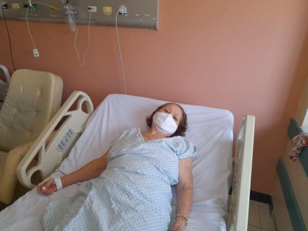 Helv oferece cirurgias para doenças benignas da mama; ação faz parte do Outubro Rosa