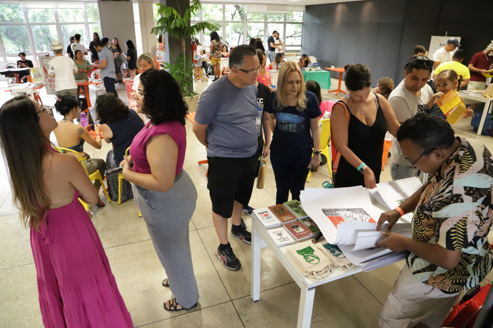 Biblioteca Pública realiza programação comemorativa à Semana Nacional do Livro e da Biblioteca