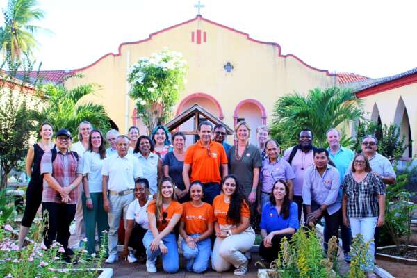 Centro de Convivência Antônio Diogo recebe visita de especialistas internacionais em hanseníase