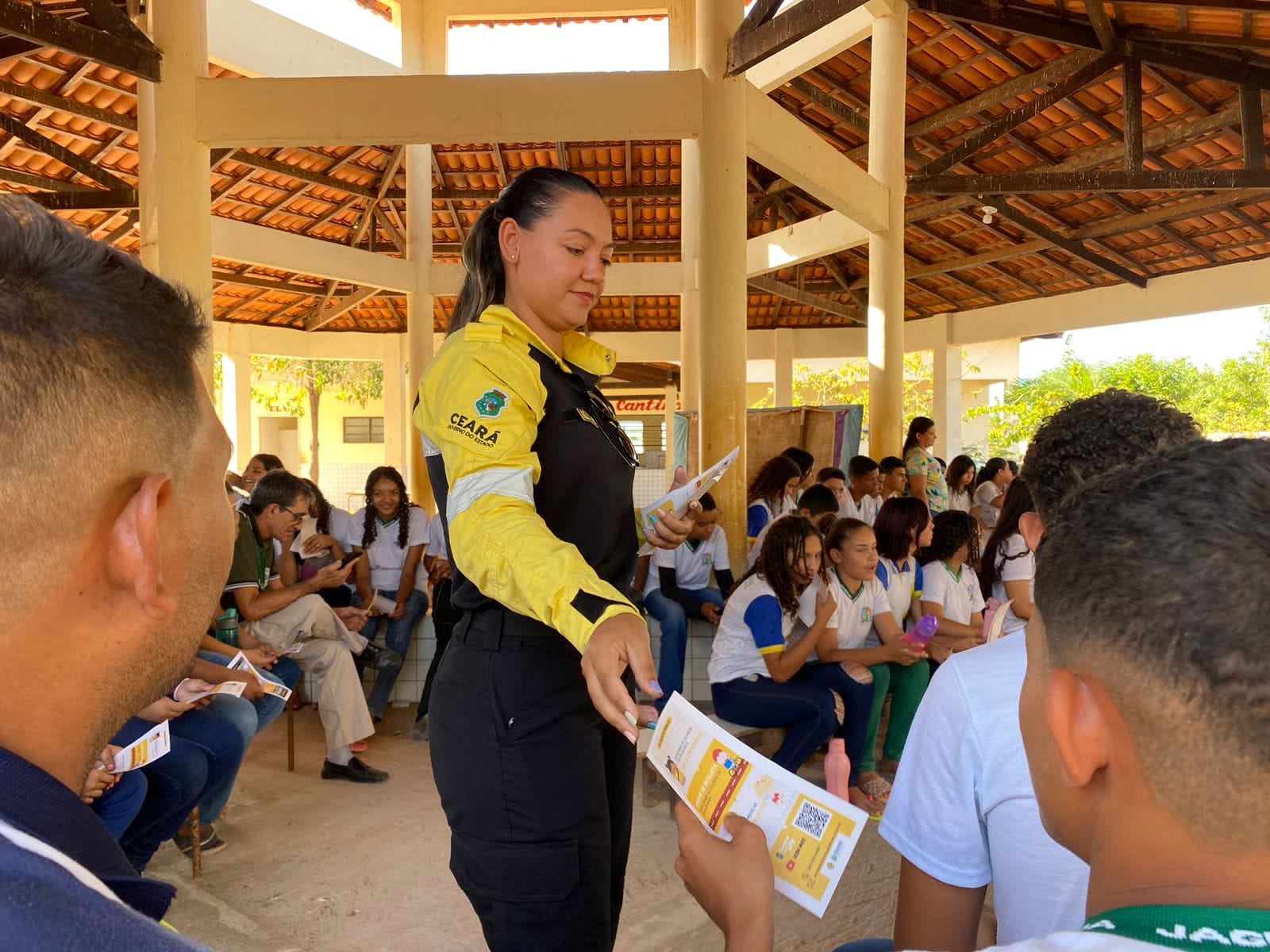 Detran-CE realiza ações educativas nos municípios de Russas e Jaguaruana