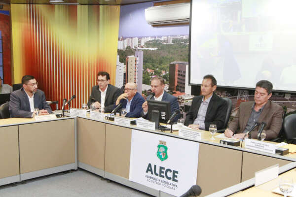 SRH apresenta Relatório de Gestão dos Recursos Hídricos na Alece