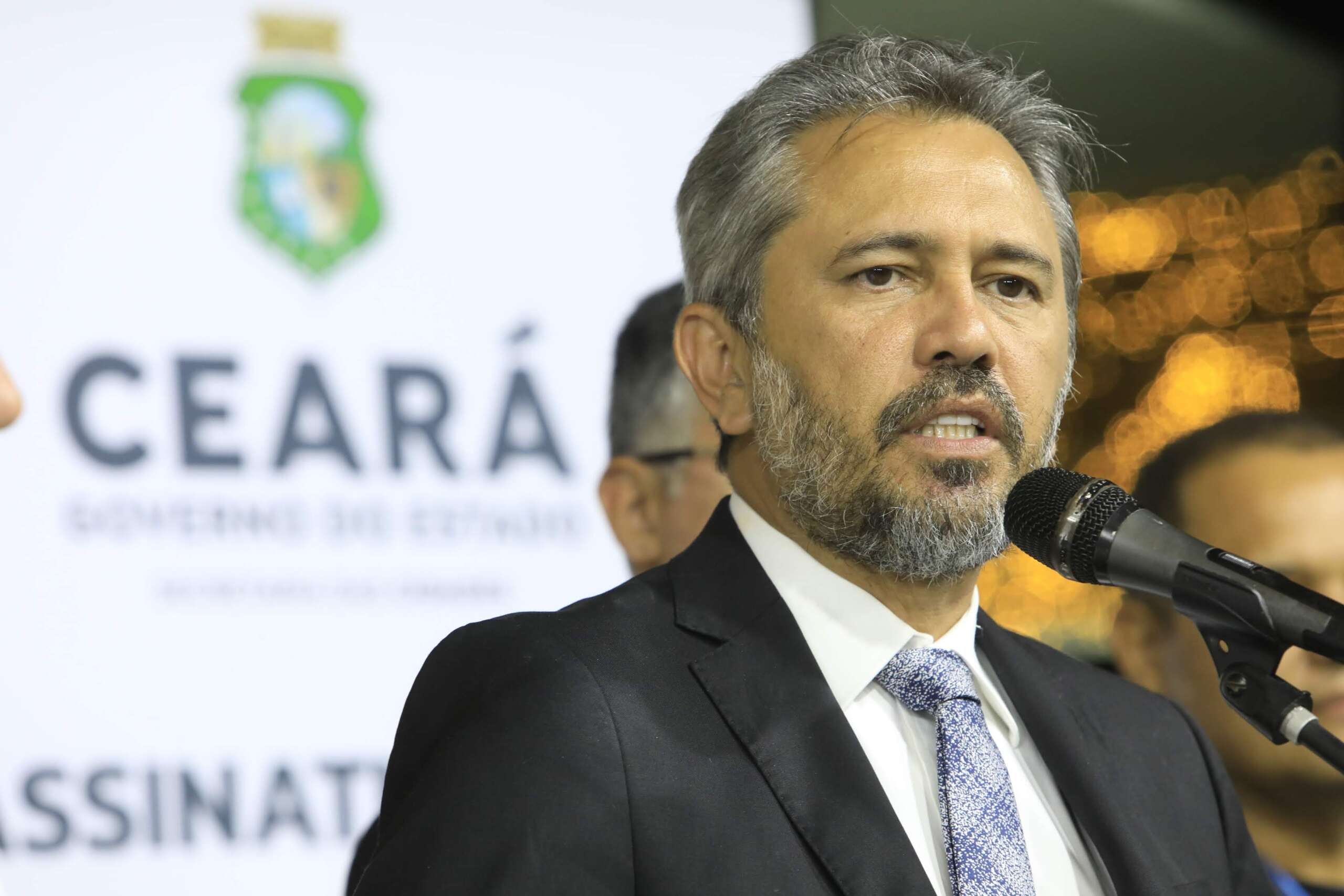 Governador Elmano de Freitas envia à Alece mensagem que garante moradia para mais de 4 mil pessoas em Fortaleza