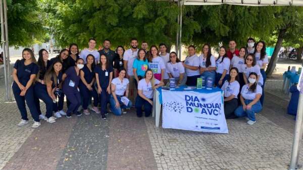 HRSC orienta população sobre prevenção ao AVC em ação no Centro de Quixeramobim