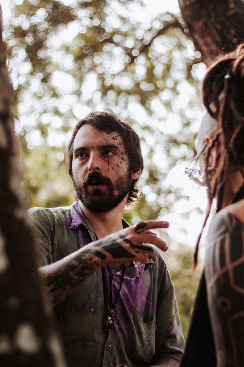 Oficina “Matéria Suspensa: vivência em suspensão”, com Pombo Morcego, é oferecida pela Porto Iracema