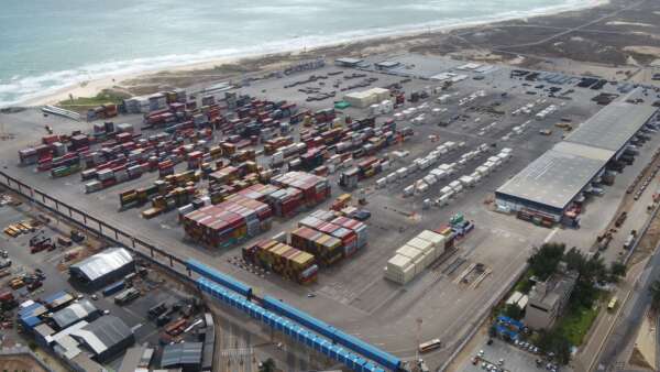 Porto do Pecém registra aumento de 20% na movimentação em outubro