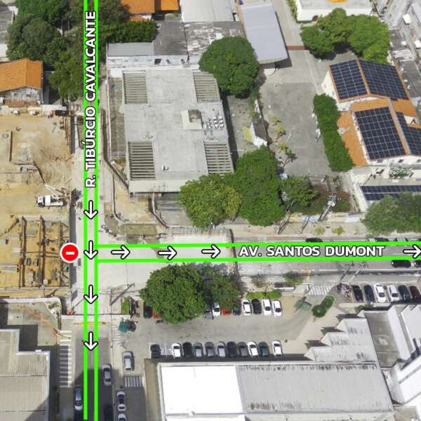 Seinfra libera fluxo no cruzamento da Rua Tibúrcio Cavalcante com Av. Santos Dumont