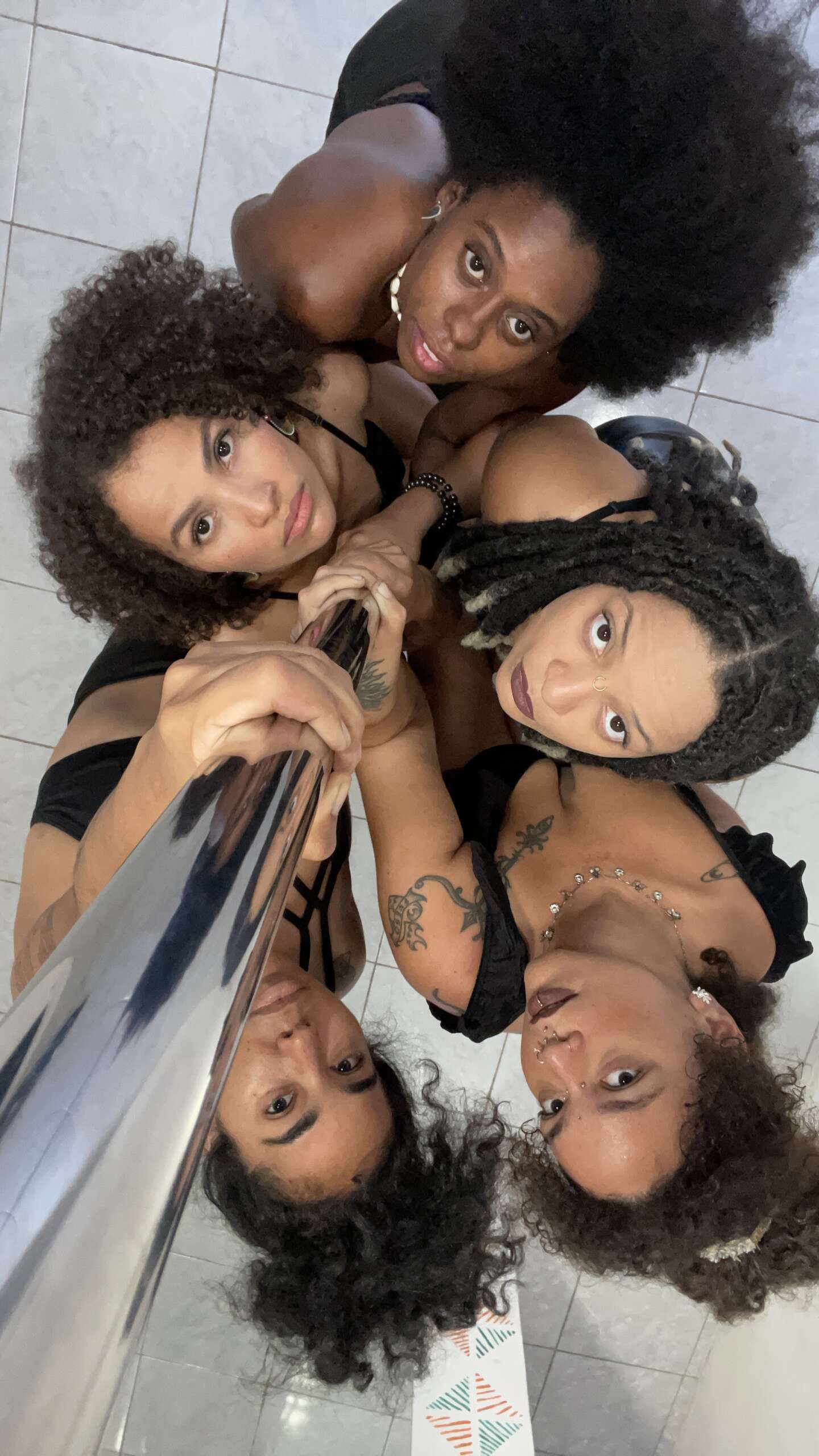Projeto “Perfomance de Pole Dance: Mulher Negra e Empoderamento” se apresenta nas Rotas de Criação do Laboratório de Dança